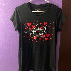 Ladies Victoria’s Secret hearts w glitter tee Medium